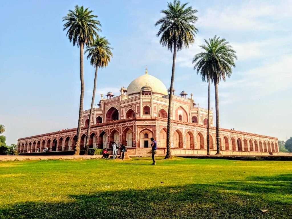 The Ultimate Guide to Planning a Budget-Friendly Dream Vacation delhi 2 min